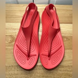 CROCS Serena Sexi Size 8 Thong t strap Sandals Red